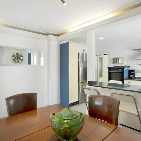 Apartment Cary's *